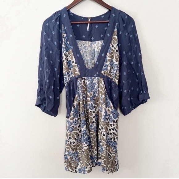 Free people Talulla Floral Boho Printed Mini Dress Blue Size XS Deep V-neck - Picture 1 of 10